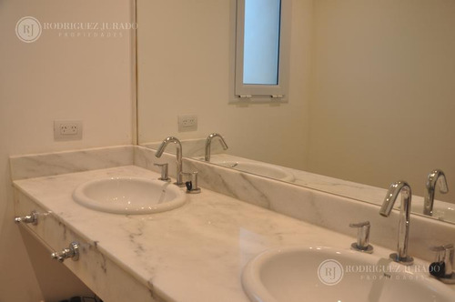 Imagen 13 de 30 de Casa De Categoría En La Mejor Ubicación De San Matias - 330m2 Cubiertos Oportunidad!