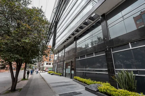 Edificio En Arriendo/venta En Chico Norte. Cod A1094082