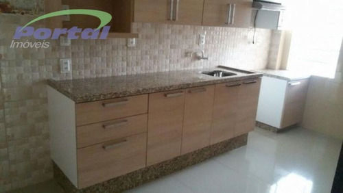 Apto. No Bairro Garcia Com 02 Dormitórios E Demais Dependências. - 35711428v