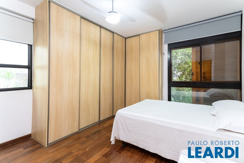 Imagem 10 de 15 de Casa Assobradada - Vila Madalena - Sp - 638476
