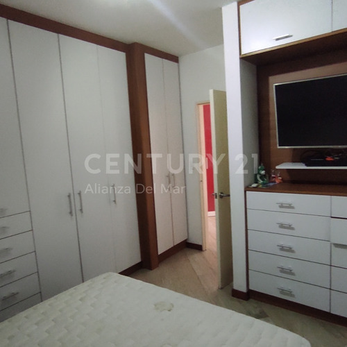 Imagen 9 de 13 de Apartamento Completamente Renovado Y Equipado En Playa Grande ¡vive La Vida De Tus Sueños En Este Oasis De Comodidad Y Elegancia!