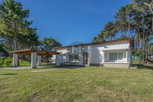 Casa En Venta 4 Ambientes Pinamar Alamos