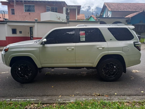 Imagen 4 de 12 de Toyota, Runner