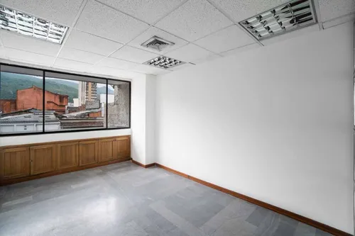 Oficina En Arriendo/venta En Versalles. Cod A1023065
