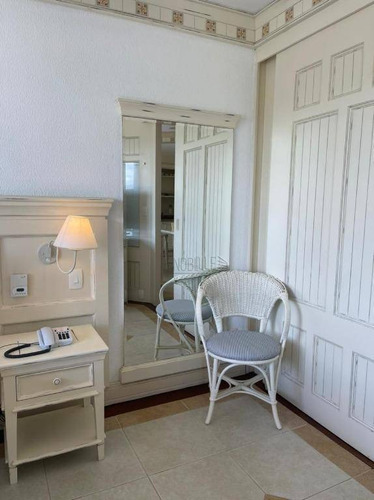 Imagem 9 de 30 de Flat Com 1 Dormitório À Venda, 65 M² Por R$ 1.000.000,00 - Jurerê Internacional - Florianópolis/sc - Fl0008