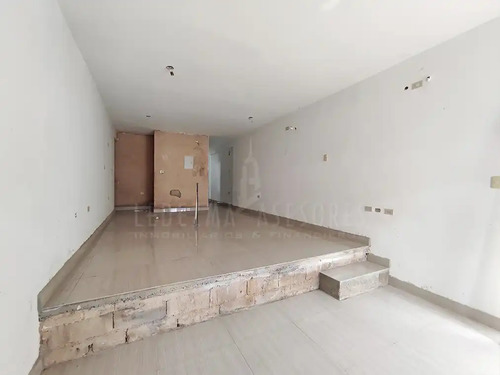Imagen 4 de 15 de Ledezma Asesores Vended Townhouse En La Av. Siegart, Ciudad Bolívar - Venezuela