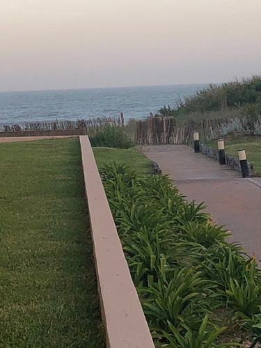 Increible Departamento Sobre El Mar En Carilo