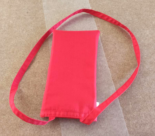 Capinha Porta Celular Com Visor E Alça Para Pendurar Pescoço