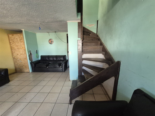 Casa En Venta De 3 Dorm.1 Baño En Colina