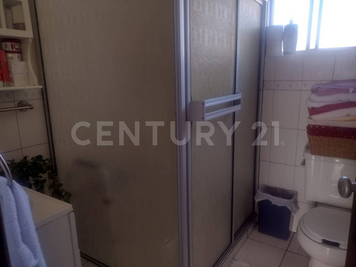 -se Vende Casa En Col. Burocrata En Cd. Cuauhtemoc, Chih