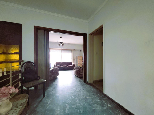 Venta Casa Planta Alta 4 Ambientes- Sarandi