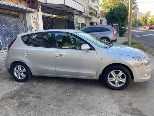 Hyundai I30 1.4 Gls Seguridad L Mt 2011