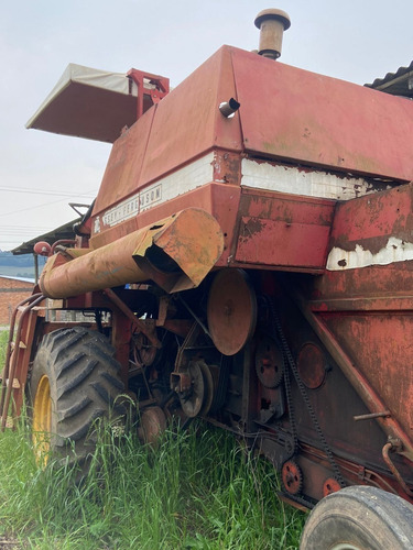 Imagem 4 de 8 de Colheitadeira De Milho - Massey-ferguson