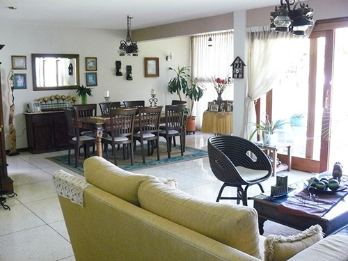 Casa En Venta Urb. Colinas De Bello Monte C-19059