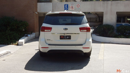 Kia Grand Carnival Ex 2016