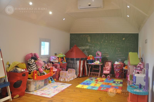 Imagen 11 de 30 de Casa De Categoría En La Mejor Ubicación De San Matias - 330m2 Cubiertos Oportunidad!