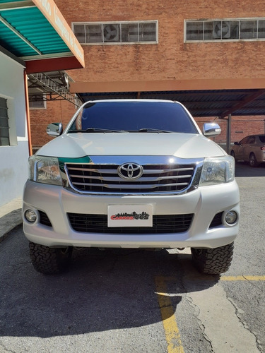 Imagen 2 de 12 de Toyota Hilux Kavak 2015 4x4