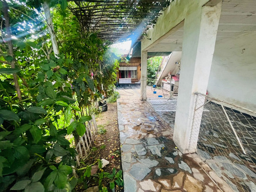 Casa En Venta En Grand Bourg