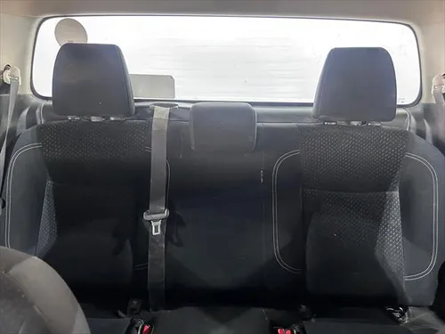 Nissan NP300 2.4 Doble Cabina Se Aa Pack Seg Mt