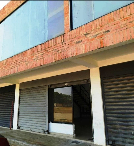 Imagen 2 de 8 de Se Venden 2 Locales Comerciales La Isabelica 04141426682
