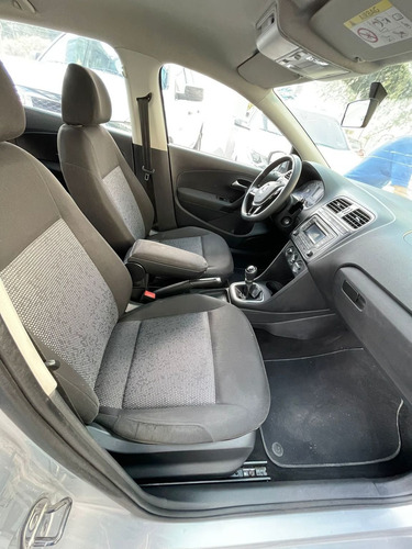 Imagen 7 de 10 de Volkswagen Polo 2018 1.6 Mt