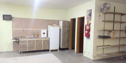 Imagen 4 de 6 de Galpon Para Camiones, Deposito Y Oficinas En Venta En Fisherton