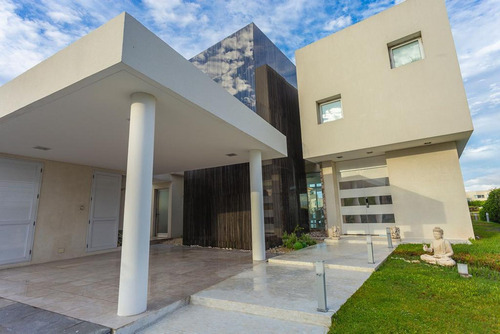 Venta Casa A La Laguna Nuevo Quilmes Piscina