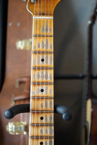 Fender Custom Shop Limited 56 Stratocaster Super Heavy Relic Diestro Sunburst Maple (Usado)