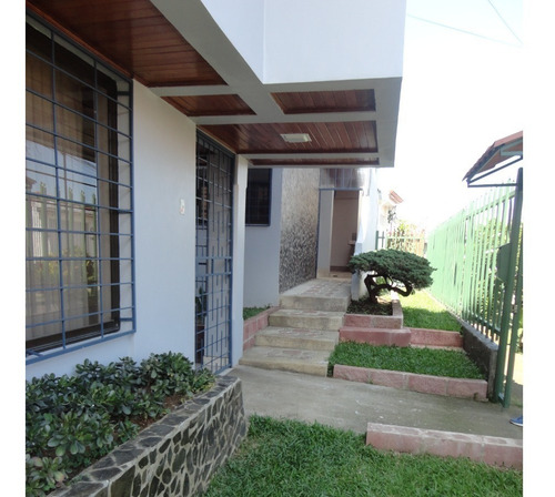 Imagen 3 de 5 de Amplia Y Hermosa Casa Para La Venta En Tibás