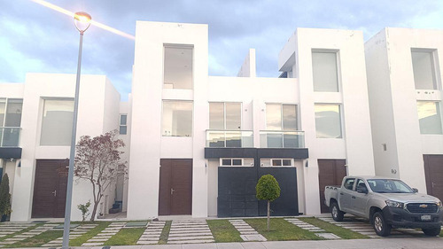 Encantadora Casa En Zakia, Querétaro Con Roof Top