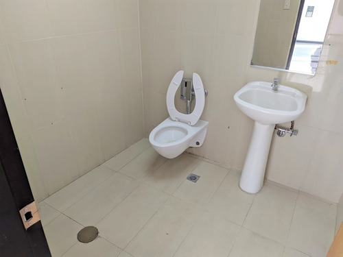 Imagen 7 de 9 de Se Alquila Oficina 220m2 La Trinidad 3374