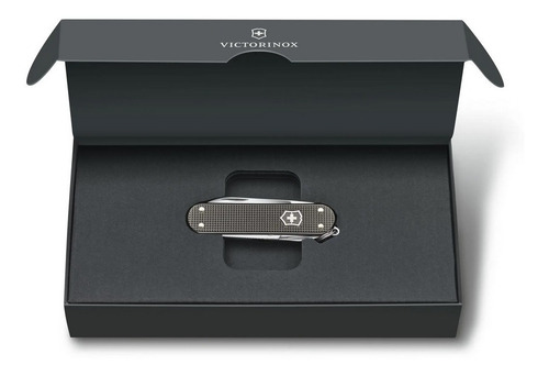 Imagen 4 de 6 de Navaja Classic Sd Alox Edicion 2022 Victorinox
