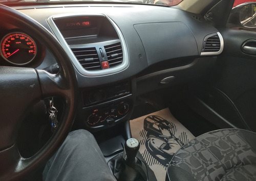 Peugeot 207 1.4 Xr Flex 5p