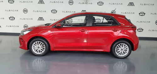 Imagen 3 de 15 de Kia Rio 2018 1.6 Hb Lx At