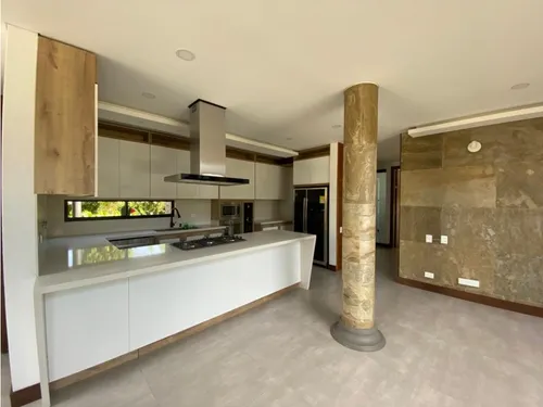 Hermosa Casa Para La Venta En Llanogrande
