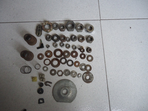 Gomas, Mangueras,tornillos,arandelas,abrazaderas De Corsa (Usado)
