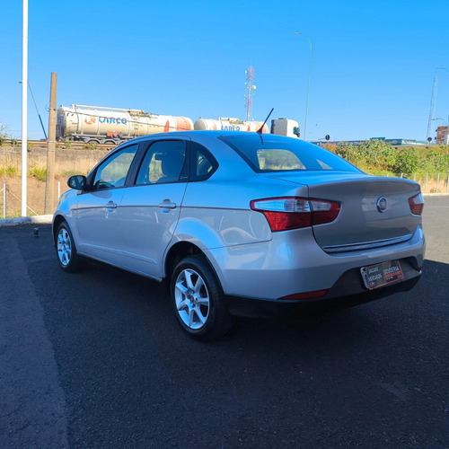 Fiat Grand Siena 1.4 MPI ATTRACTIVE 8V FLEX 4P MANUAL
