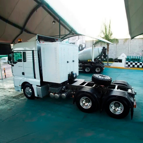 Imagen 3 de 8 de Tractocamión Gas Natural Sitrak C7h Cng 430hp 6x4 Mod.2022
