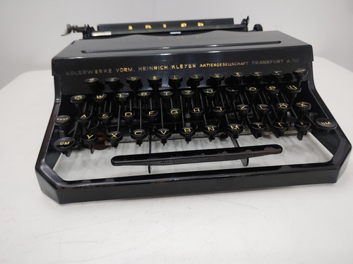 Maquina De Escrever Adler Favorita Ano 1940 (Usado)