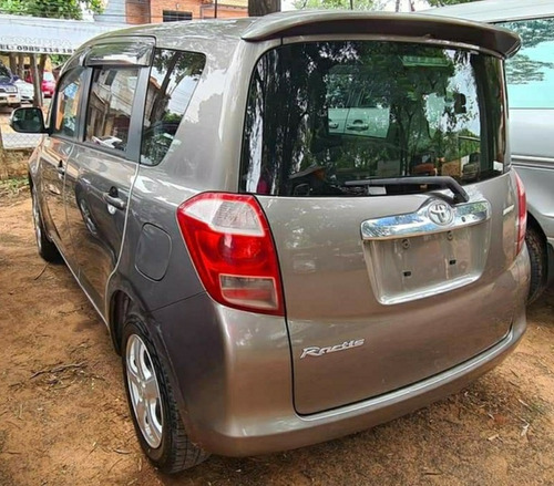 Imagen 2 de 10 de Toyota Ractis 2007 Ractis Nafta 1.3 5