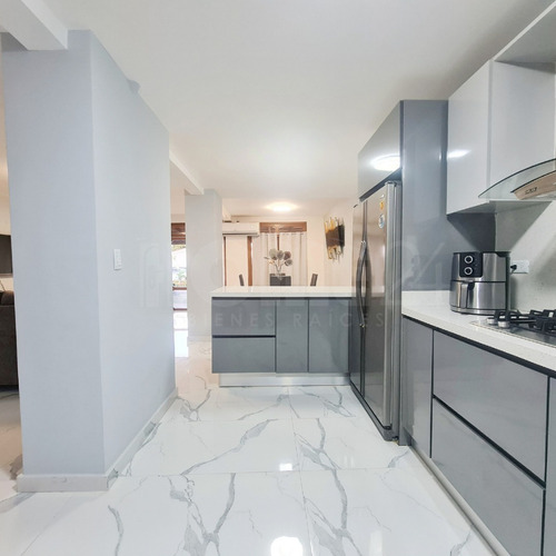 Imagen 2 de 11 de Moderno Townhouse Puerto Príncipe Lecheria
