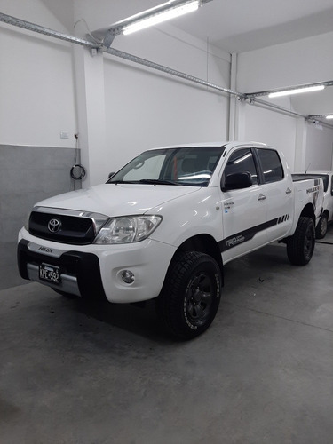 Toyota Hilux 2.5 Cd Dx Pack I 120cv 4x4 2011