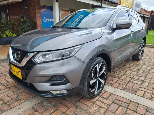 Nissan Qashqai Exclusive 2.0cc TP AA 4X2