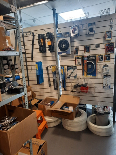 Imagen 4 de 9 de Vendo Local Comercial Y Llave De Negocio Zona De Repuestos