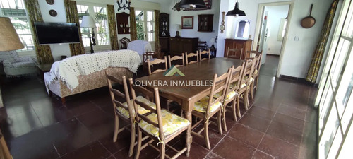 Casa Hermosa Con Amplio Terreno En La Zona De La Mansa