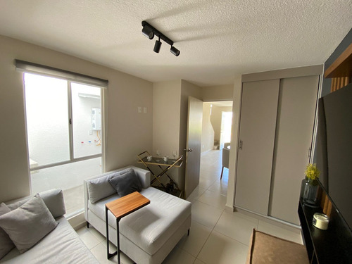Venta De Casa De 3 Habitaciones En Senderos, Tecámac, A 30 Minutos De Cdmx Ubicada En Fraccionamiento Cerrado Con Alberca