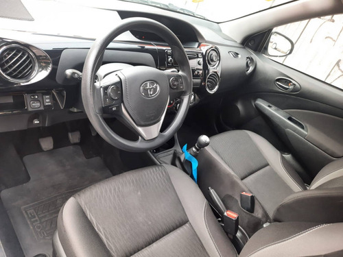 Imagem 11 de 15 de Toyota Etios 1.5 Xs 16v Flex 4p Manual