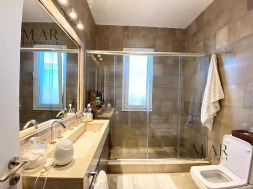Imagen 23 de 26 de Casa En Venta Con Salida Al Lago Central, 4 Dorm. En Suite Mas Dependencia. El Golf Nordelta