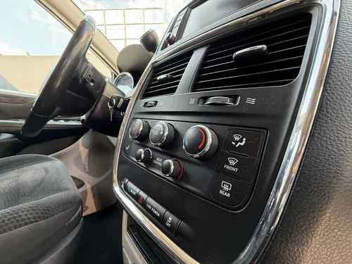 Dodge Grand Caravan 3.7 Sxt At