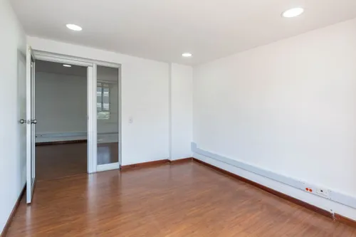 Oficina En Arriendo En Chico Norte Ii Sector. Cod A16706